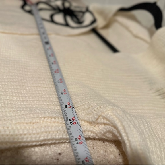 Soft & Cozy Black Flower Embroidered Cardigan Duster Cable Knit Off White NEW - Picture 13 of 15